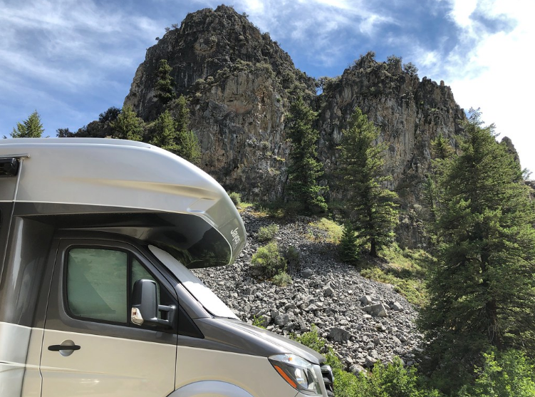 an RV in Burnt River Canyon